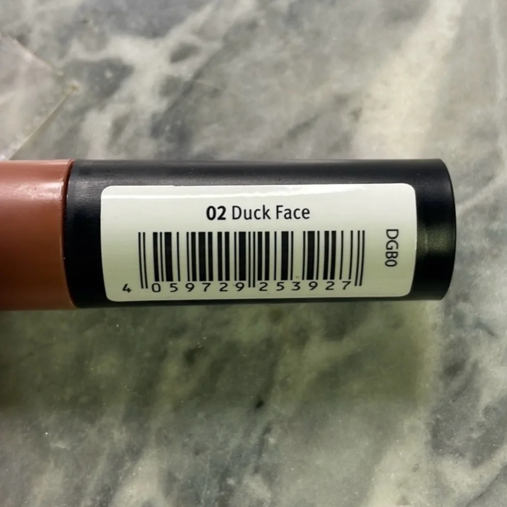 Essence Stay‎ Matte Liquid Lipstick Duck Face
